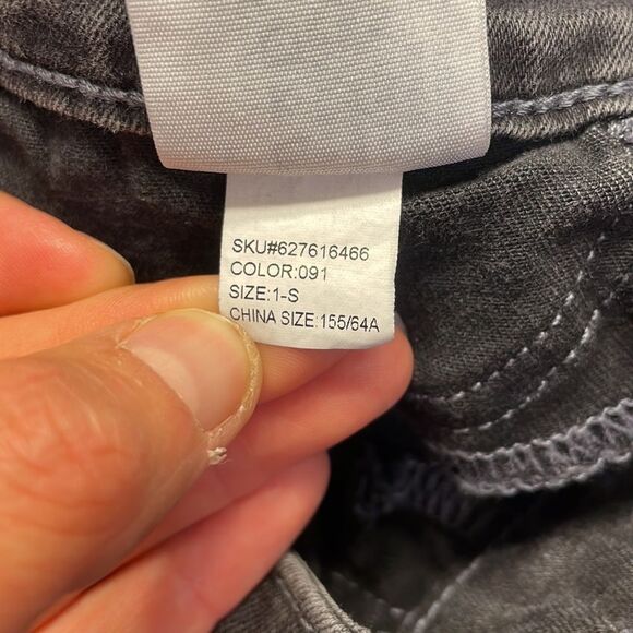 HOLLISTER woman’s Low Rise Jean Leggings in black - Picture 13 of 13